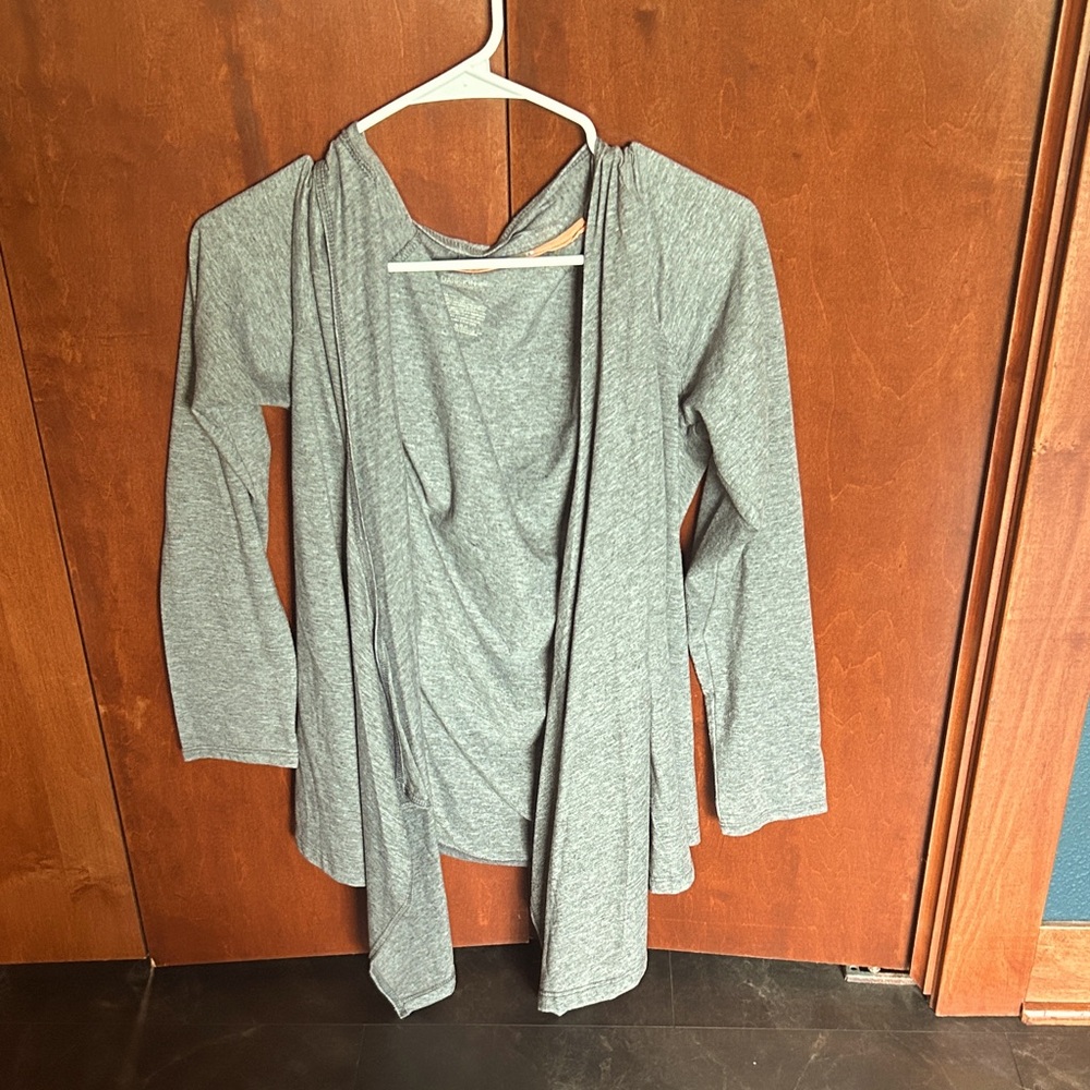 Danskin Now Heather Gray and Coral Top 1